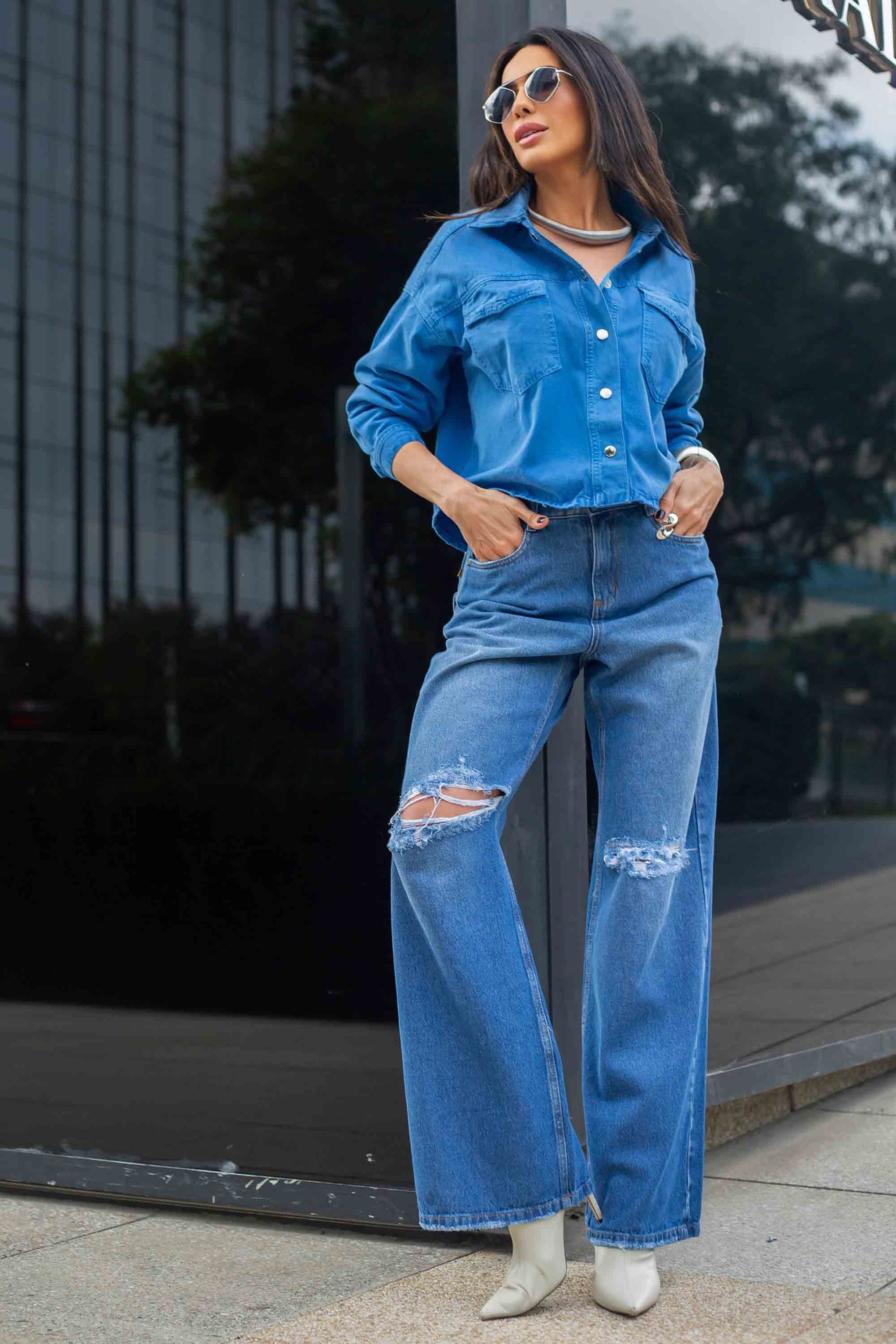 Calça Feminina Jeans Wide Leg com Rasgo Joelhos