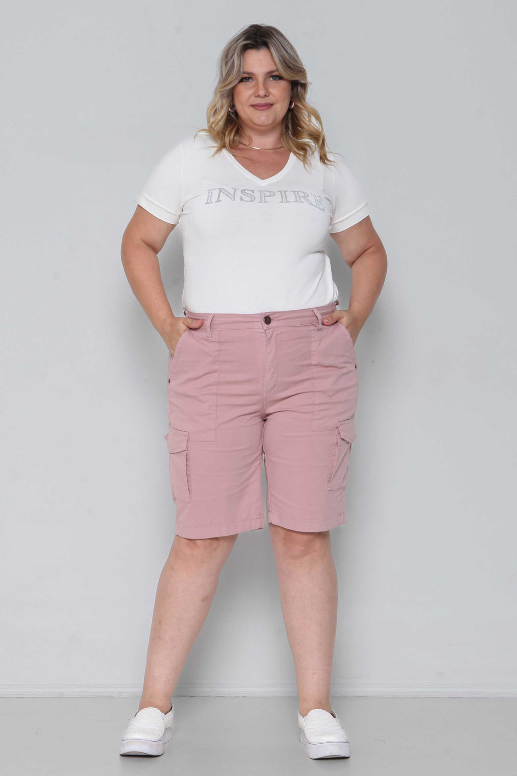 Bermuda Feminina Sarja Alfaiataria Cargo Lilás sem Elastano