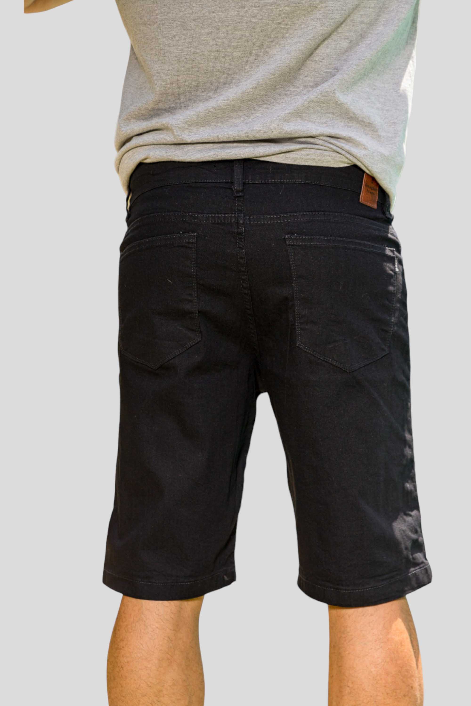 Bermuda Masculina Jeans Preta com Elastano