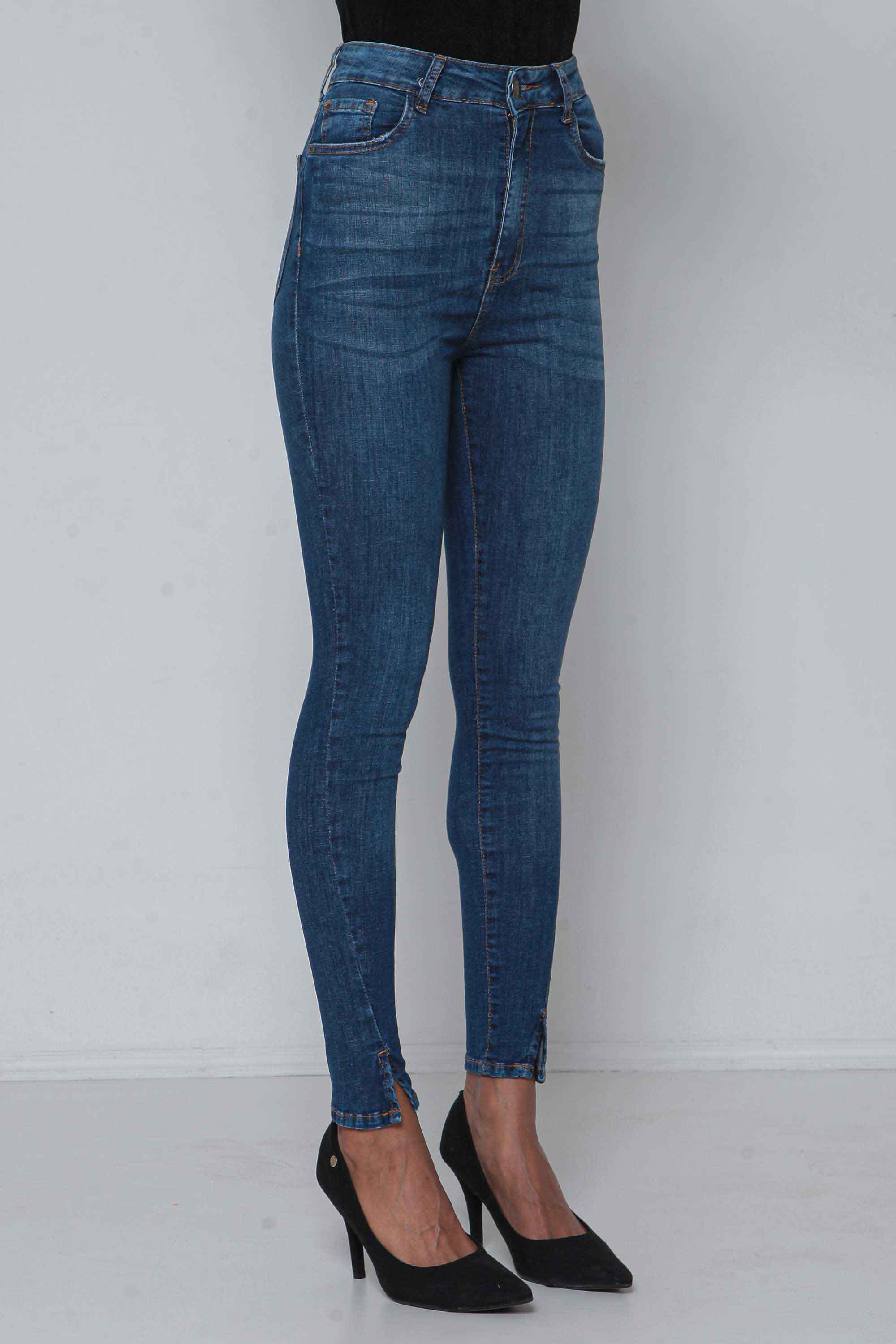 Calça Feminina Jeans Skinny Abertura Barra com Lycra