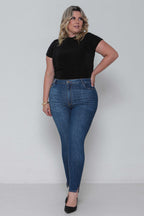 Calça Feminina Jeans Skinny Abertura Barra com Lycra