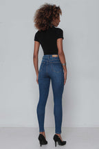 Calça Feminina Jeans Skinny Abertura Barra com Lycra