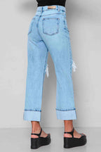 Calça Jeans Feminina Reta com Barra Dobrada e Rasgo Joelho