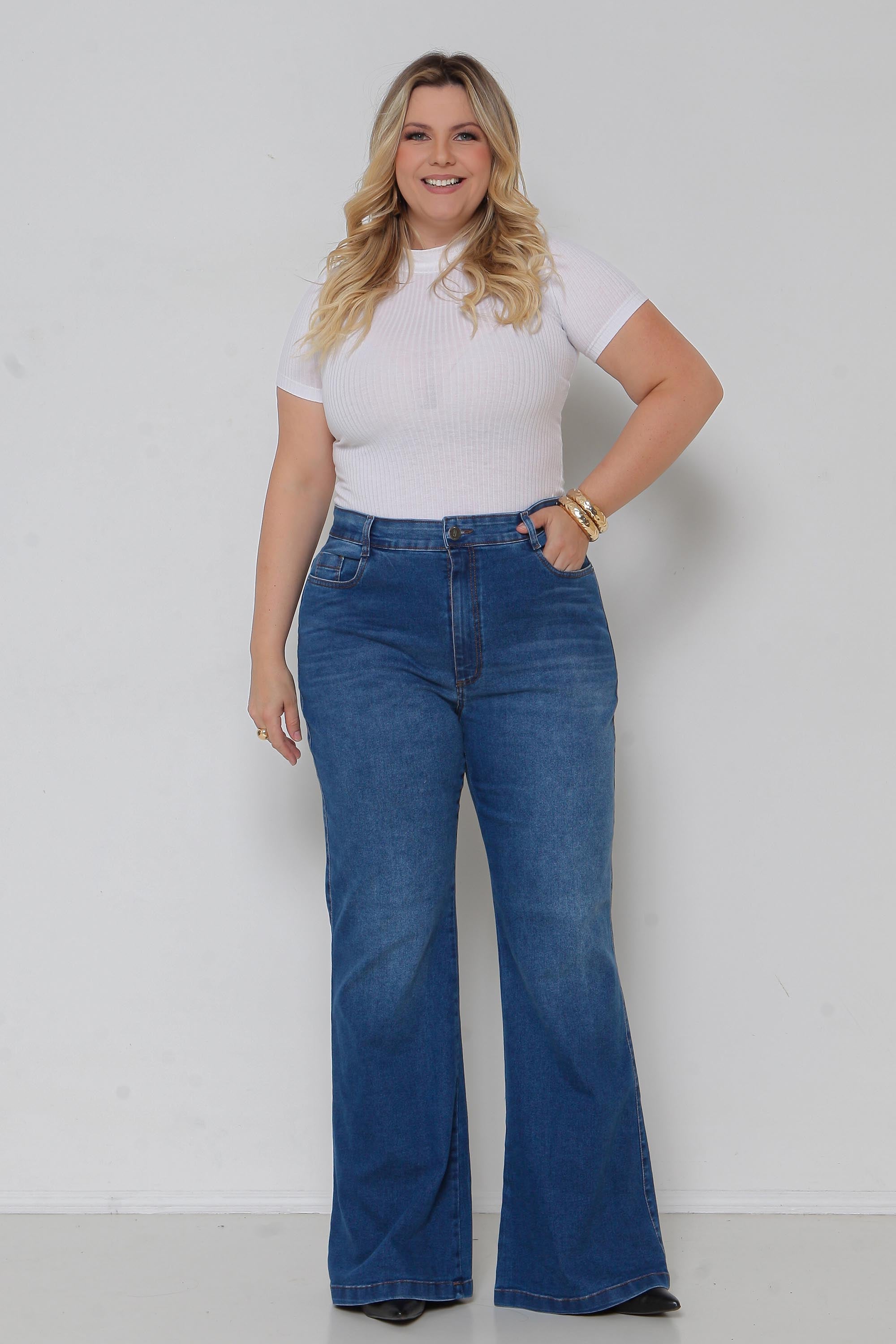 Calça Feminina Jeans Flare Padrão ao Plus c/ Lycra