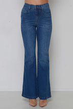Calça Feminina Jeans Flare Padrão ao Plus c/ Lycra
