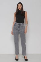 Calça Feminina Jeans Mom Barra Desfiada Cinza sem Elastano