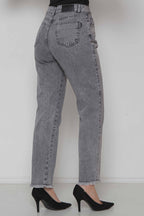 Calça Feminina Jeans Mom Barra Desfiada Cinza sem Elastano