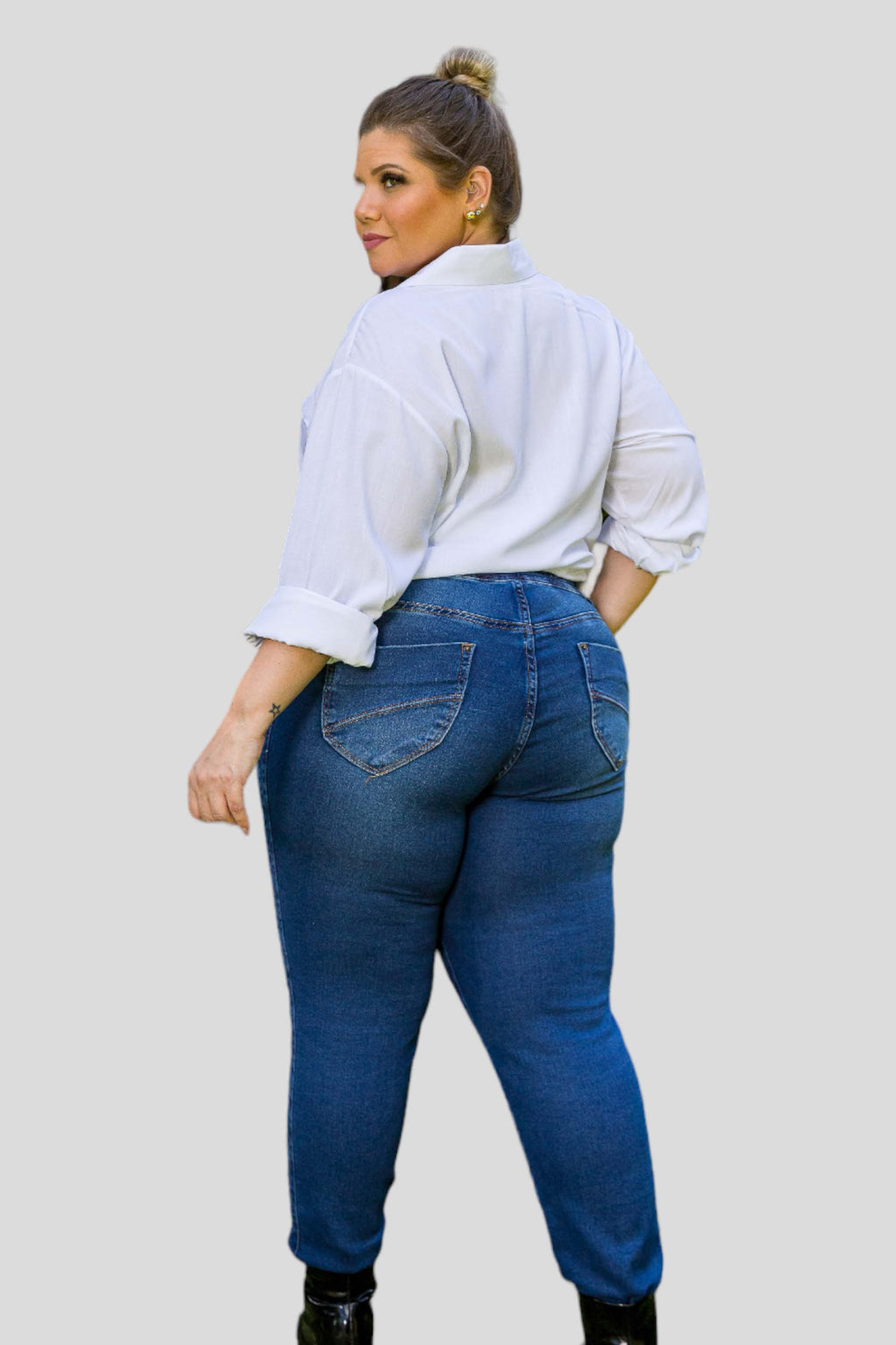 Calça Jeans Feminina Cigarrete Plus Size