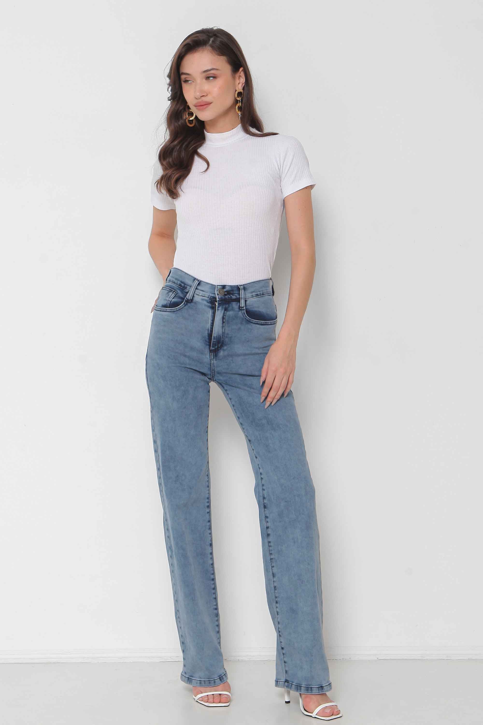 Calça Feminina Jeans Wide Leg com Elastano Padrão a Plus