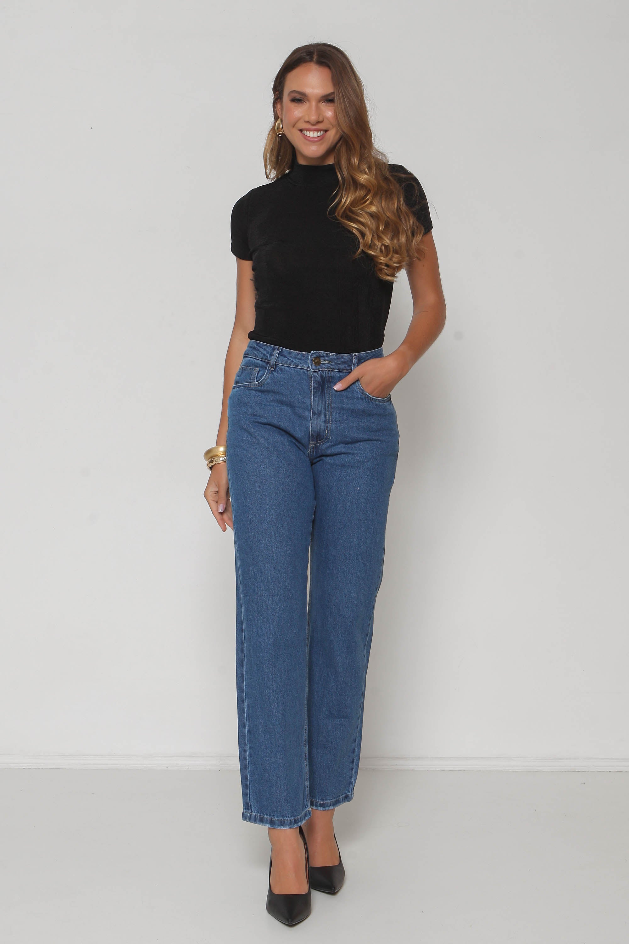 Calça Feminina Jeans Reta Lavagem Escura sem Elastano