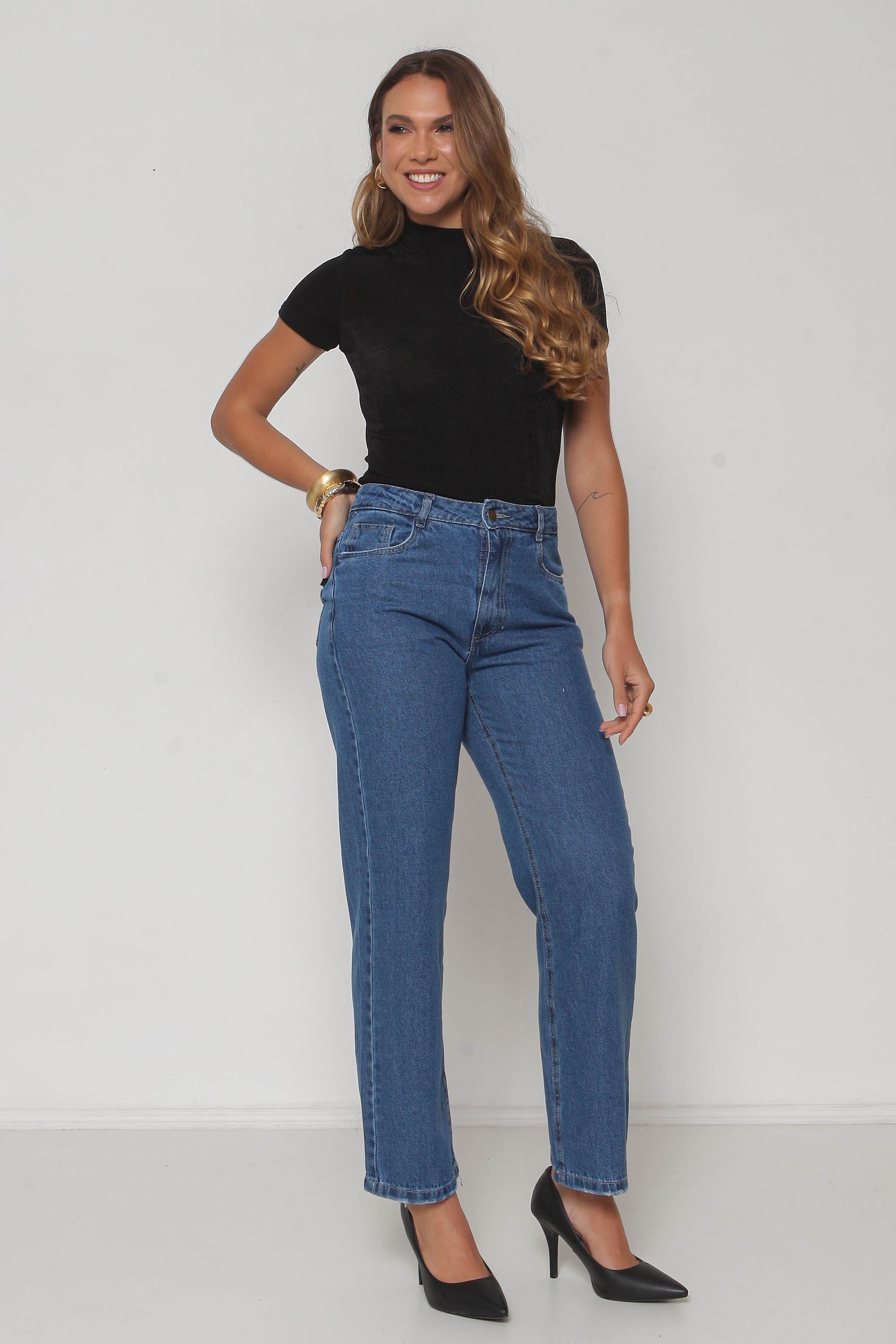 Calça Feminina Jeans Reta Lavagem Escura sem Elastano