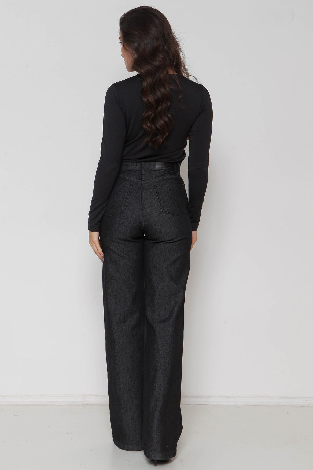 Calça Feminina Jeans Wide Leg Preta com Lycra