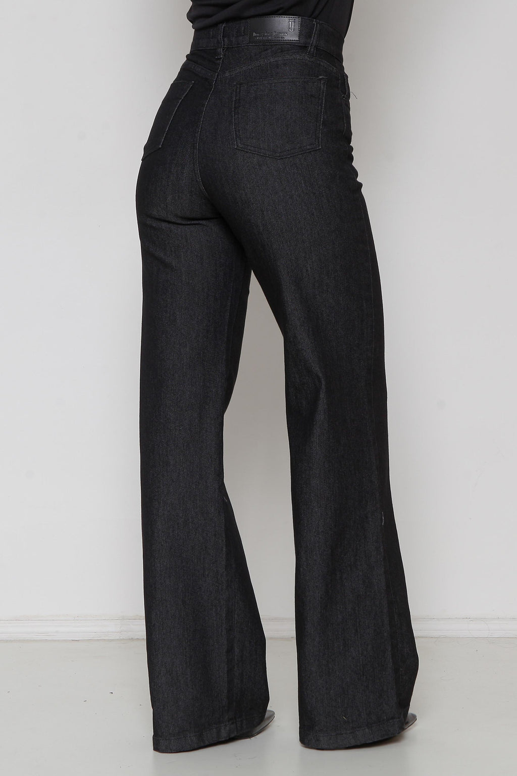 Calça Feminina Jeans Wide Leg Preta com Lycra