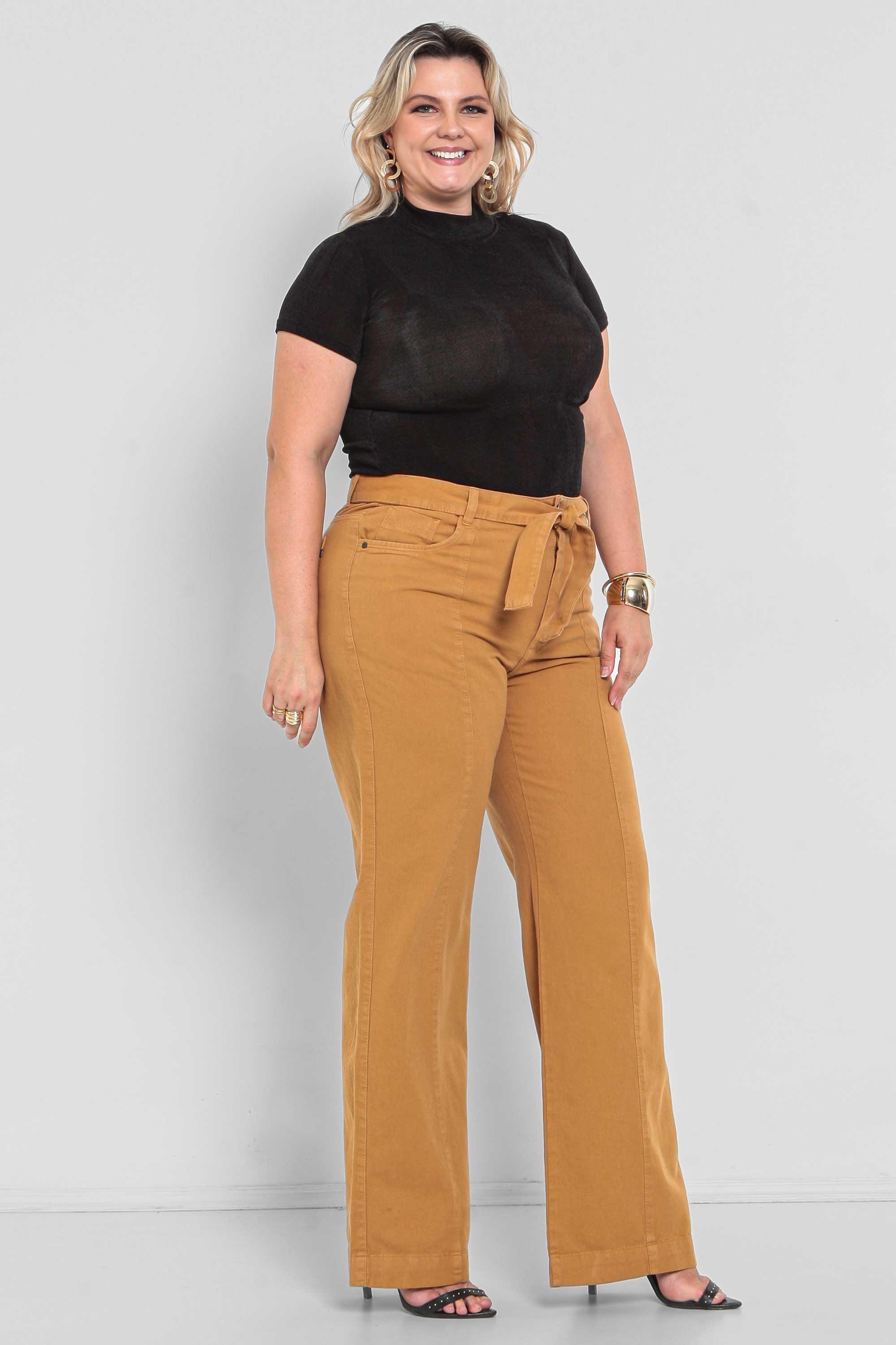 Calça Feminina Sarja Wide Leg com Cinto Cáqui Padrão a Plus Size