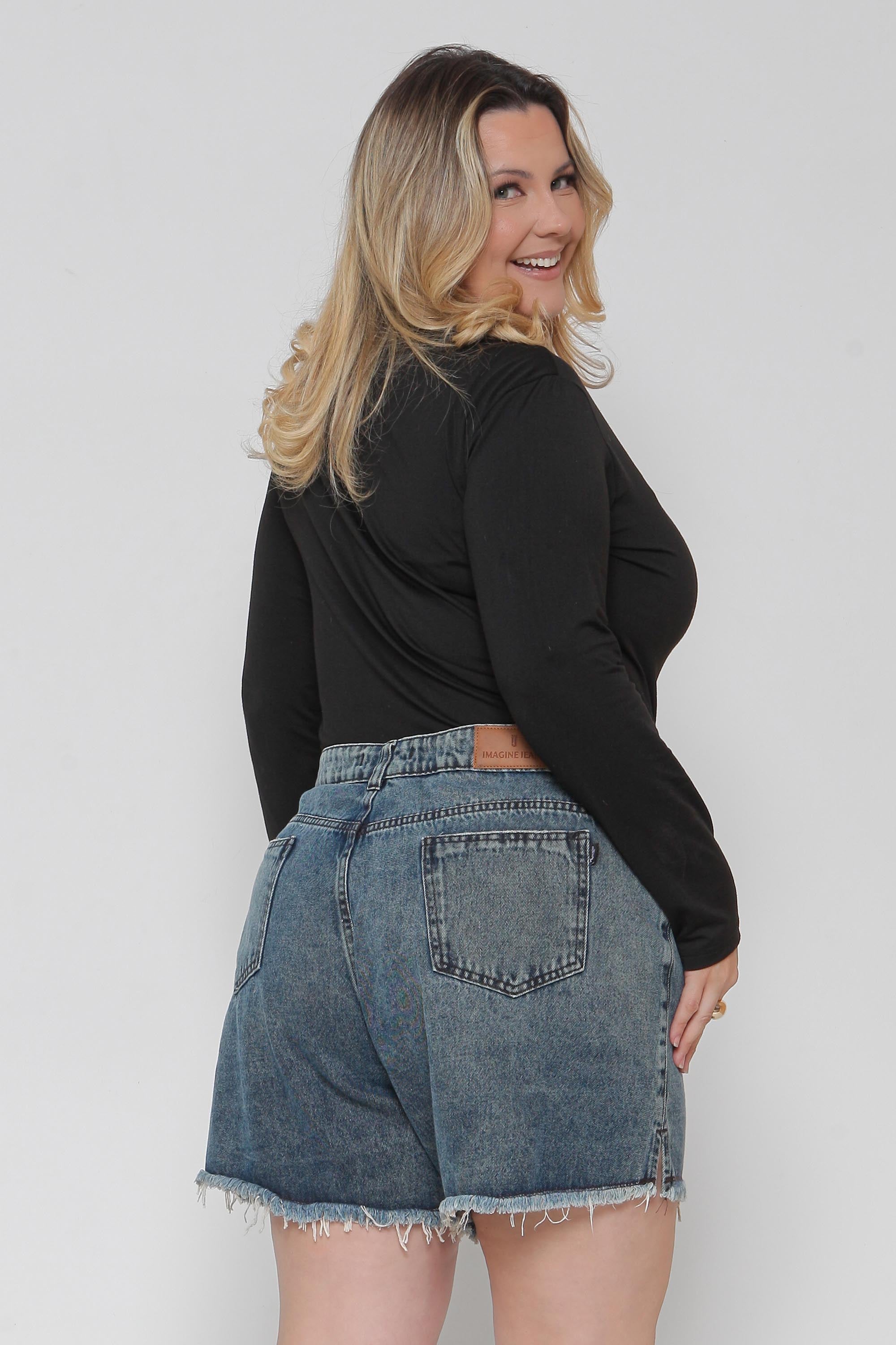 Short Feminino Jeans Mom Marmorizado Barra Desfiada s/ Lycra