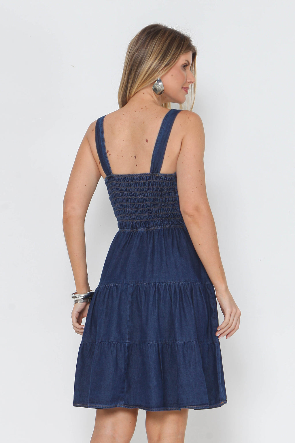 Vestido Jeans Clássico com Alças e Elástico Cintura