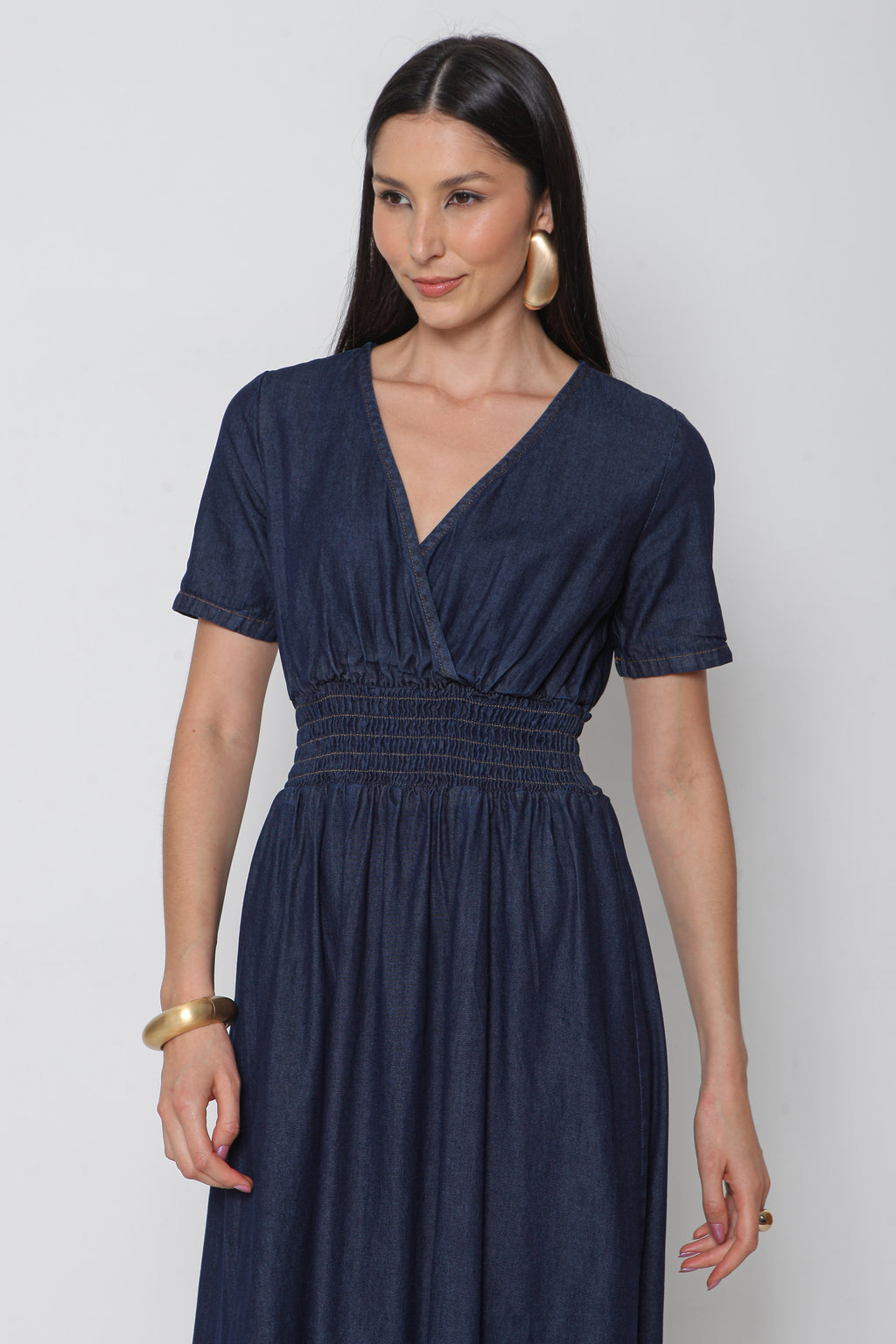 Vestido Longo Jeans com Elástico Cintura e Manga Curta