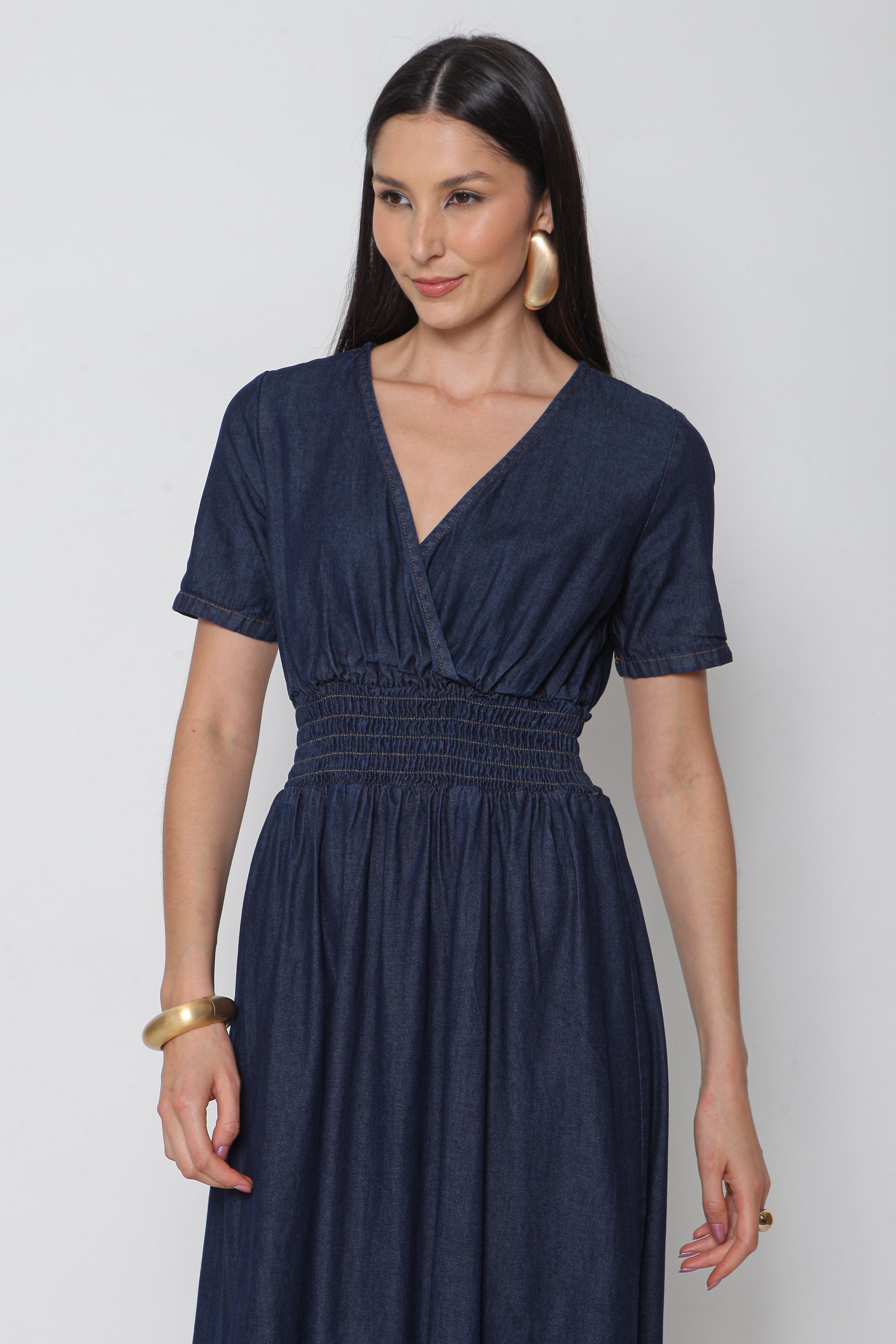 Vestido Longo Jeans com Elástico Cintura e Manga Curta