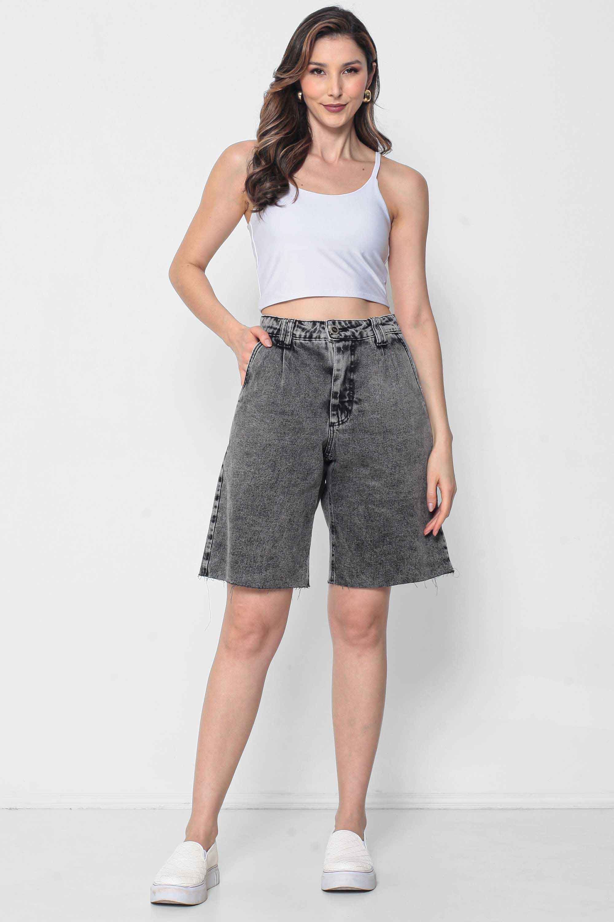 Bermuda Feminina Jeans Jorts com Pence Preta