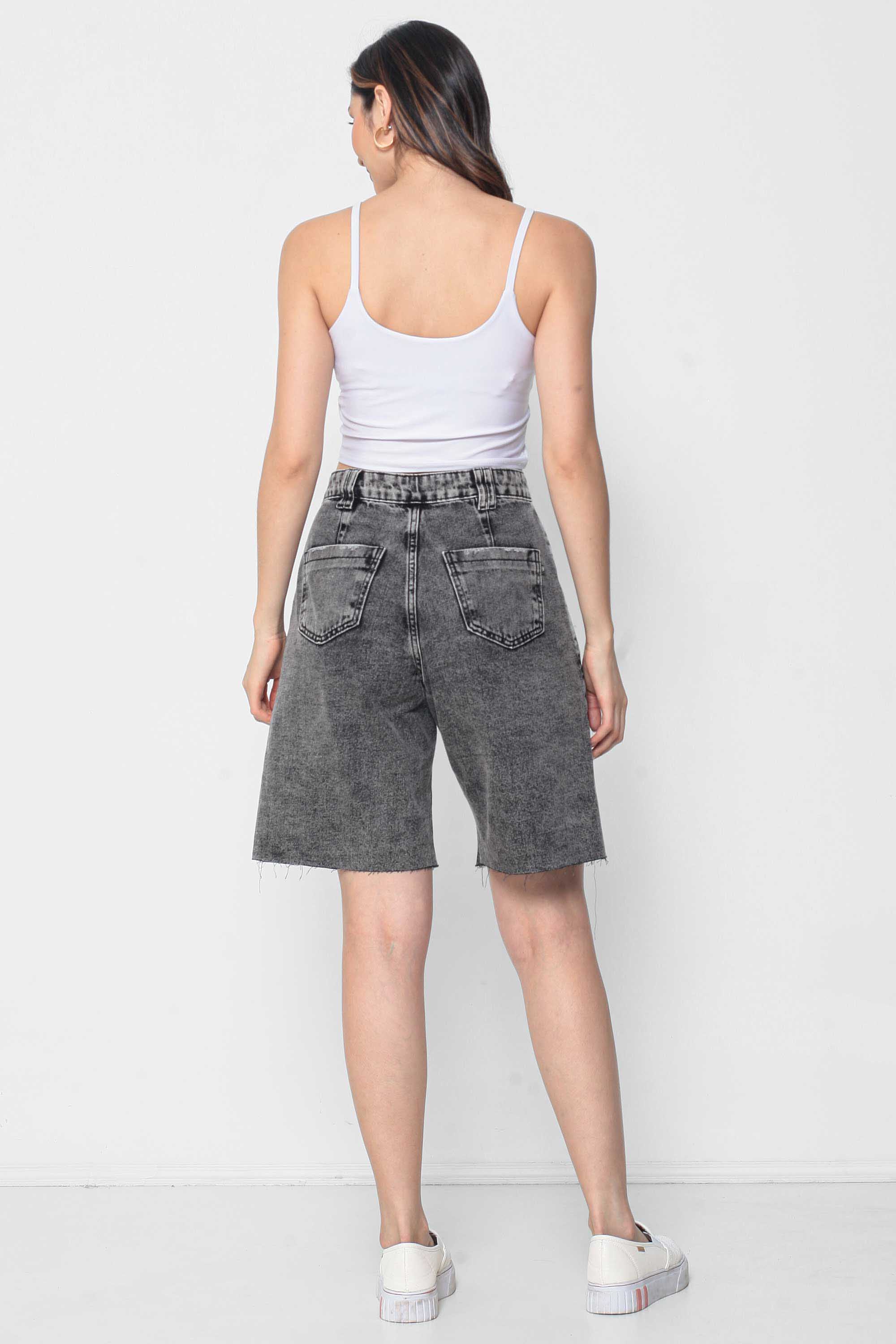 Bermuda Feminina Jeans Jorts com Pence Preta