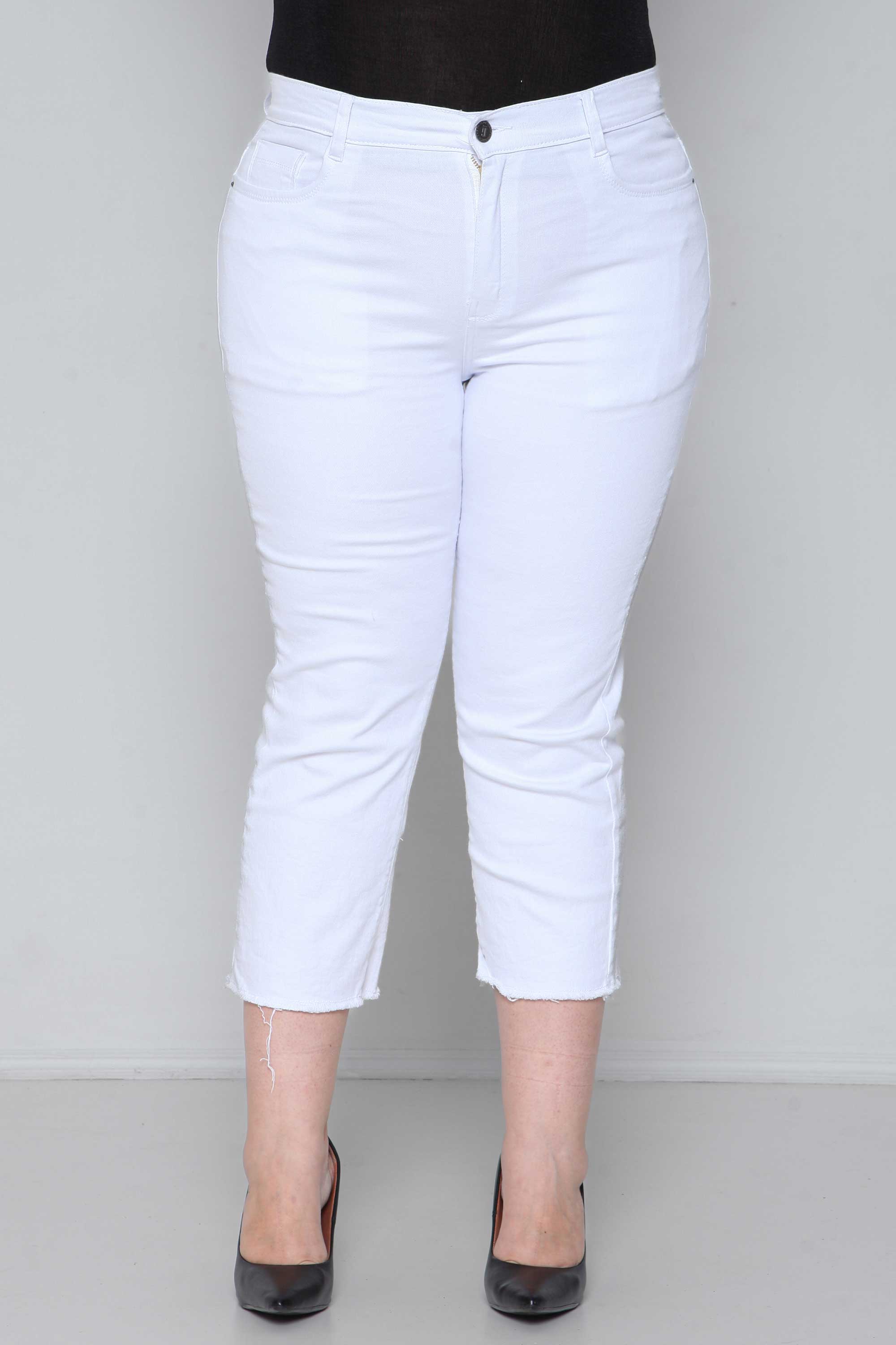 Calça Feminina Sarja Reta Capri Branca com Elastano