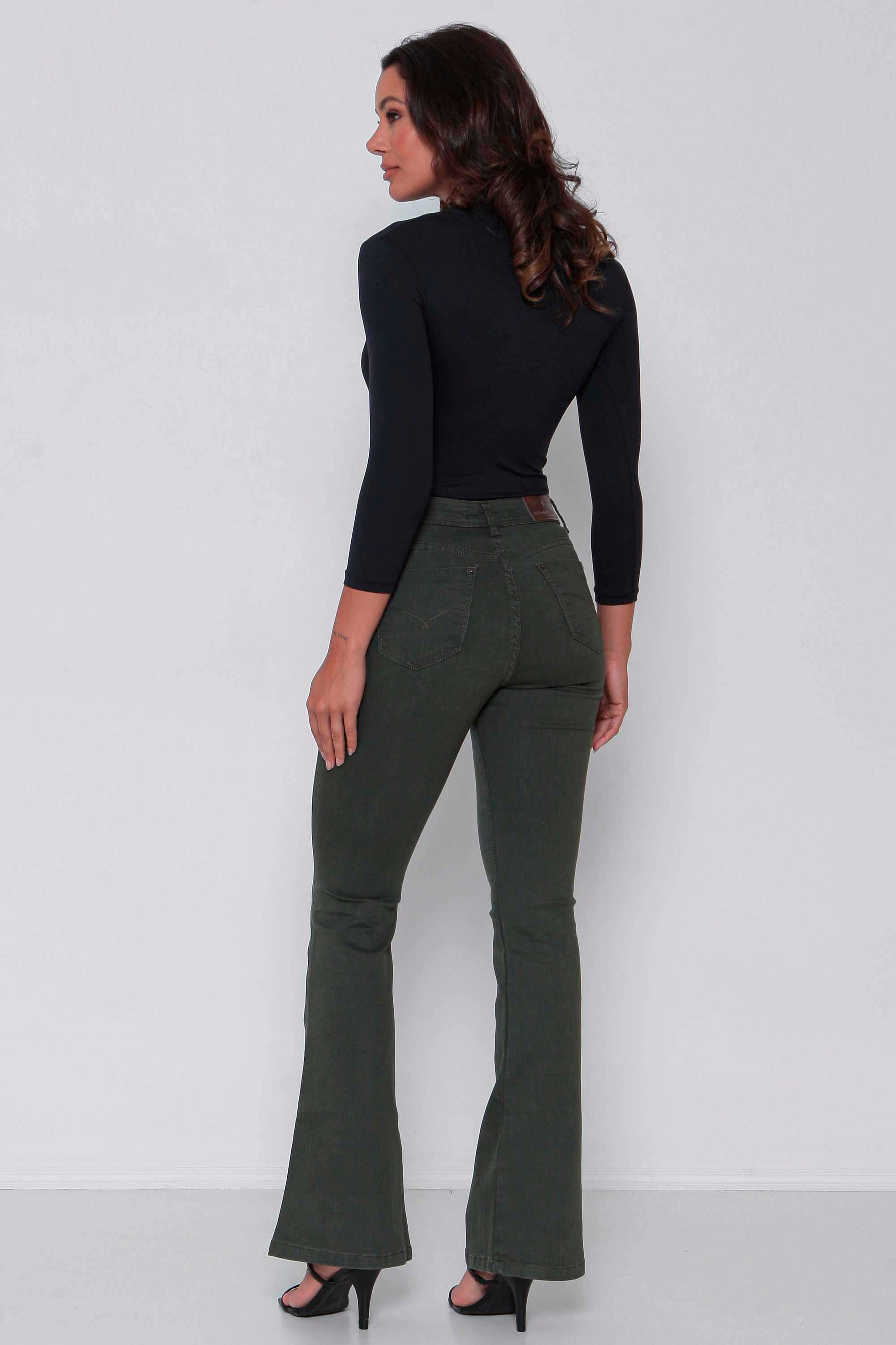 Calça Feminina Sarja Flare Verde Militar