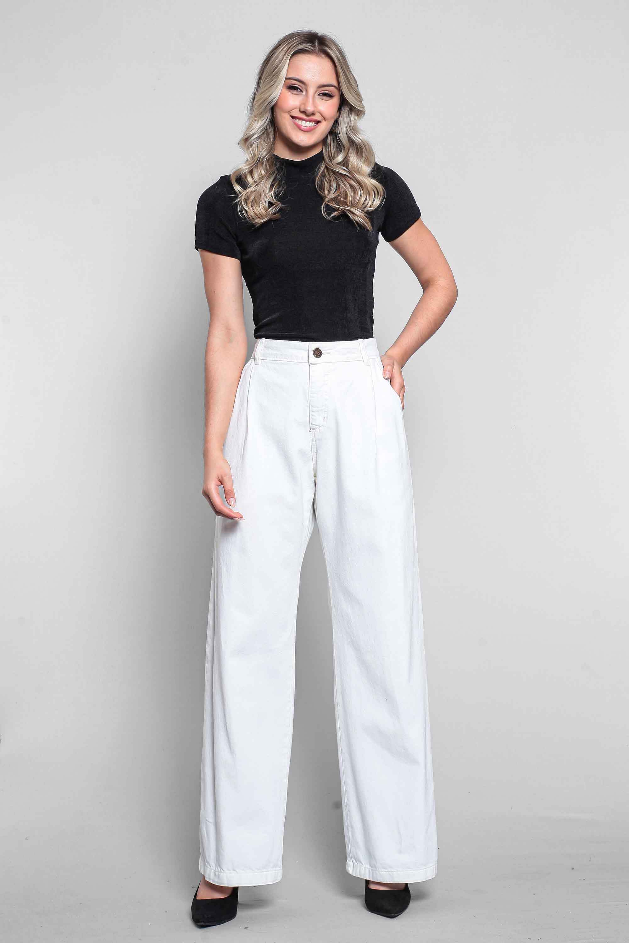 Calça Feminina Sarja Wide Leg com Pence Off-White