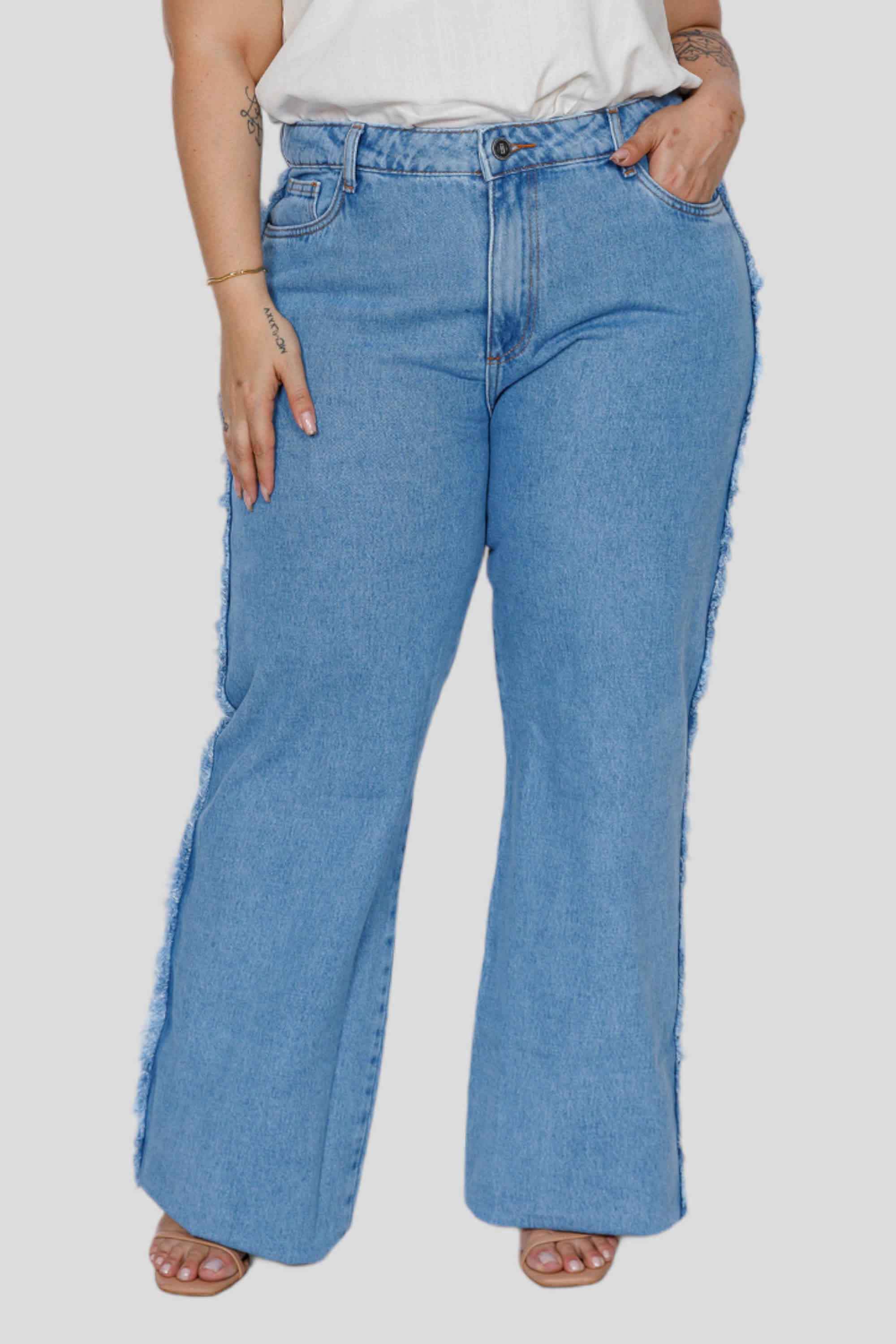 Calça Feminina  Wide Leg Com Detalhe Lateral Plus Size