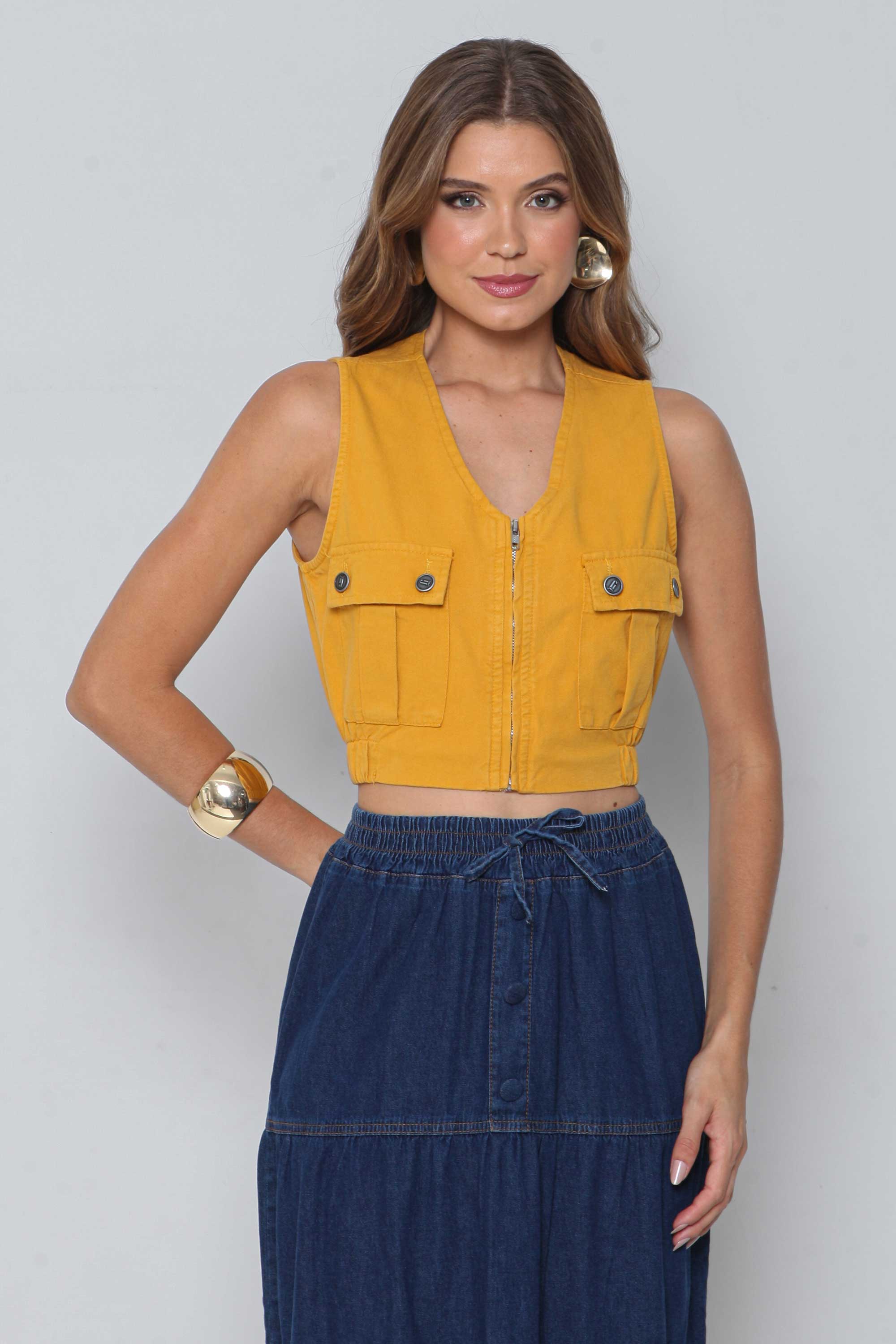 Colete Feminino Sarja Cropped Caramelo com Elástico Padrão a Plus sem Elastano