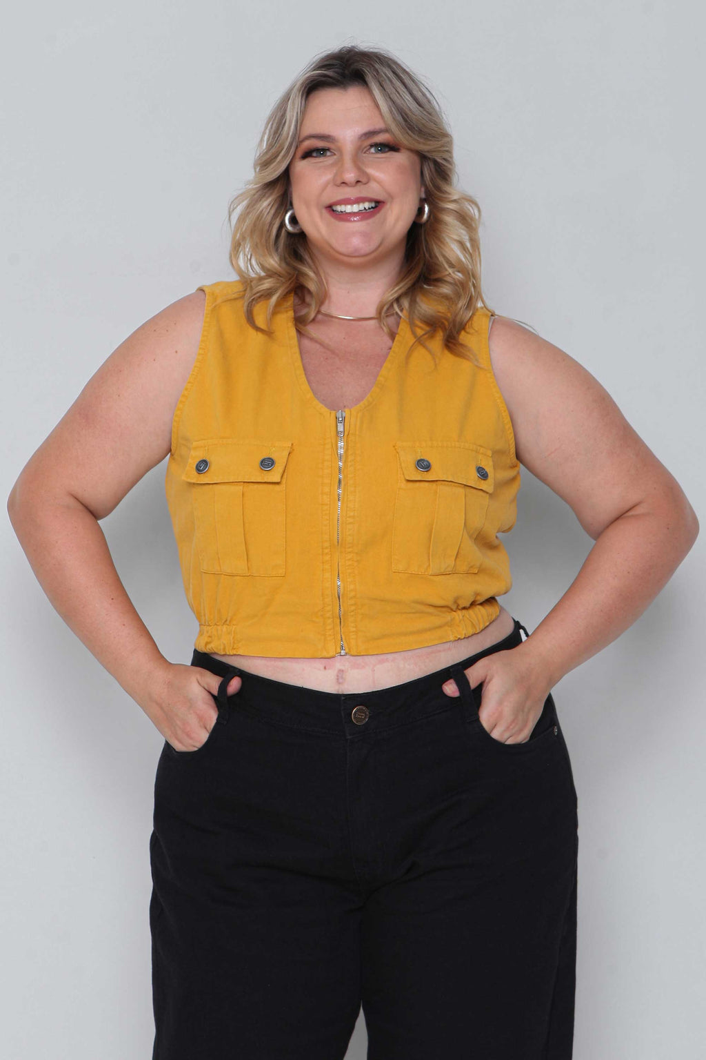 Colete Feminino Sarja Cropped Caramelo com Elástico Padrão a Plus sem Elastano