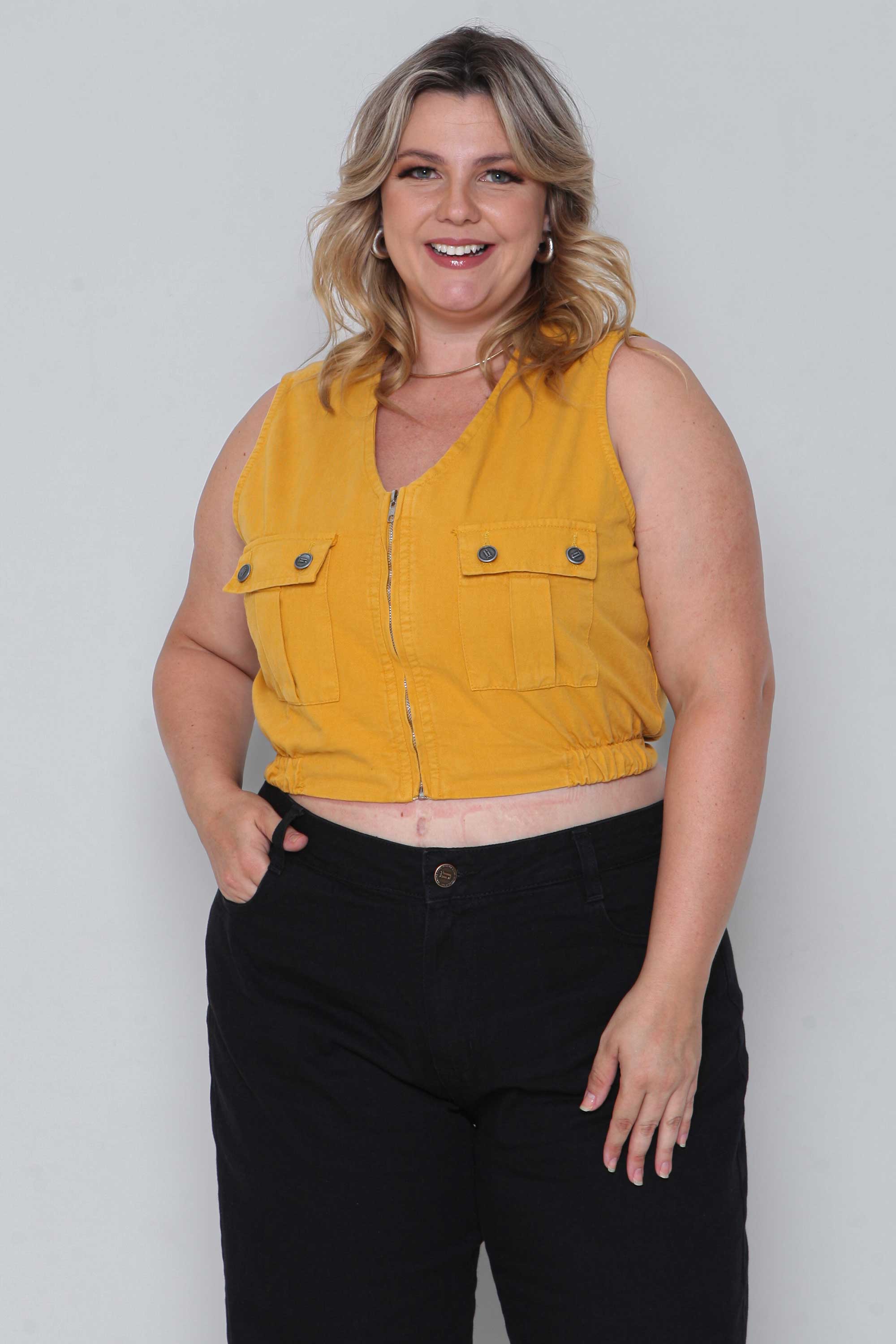 Colete Feminino Sarja Cropped Caramelo com Elástico Padrão a Plus sem Elastano