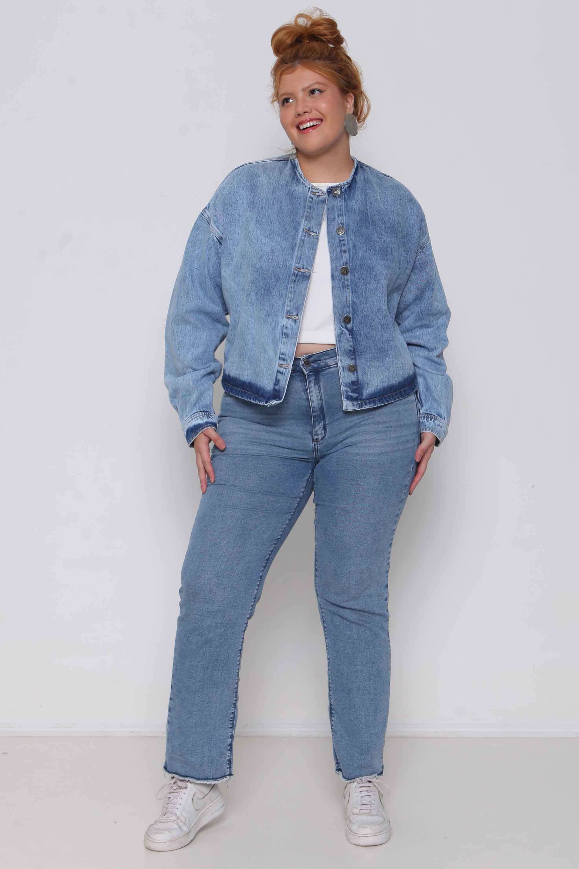 Jaqueta Jeans Feminina Bomber com Gola Careca