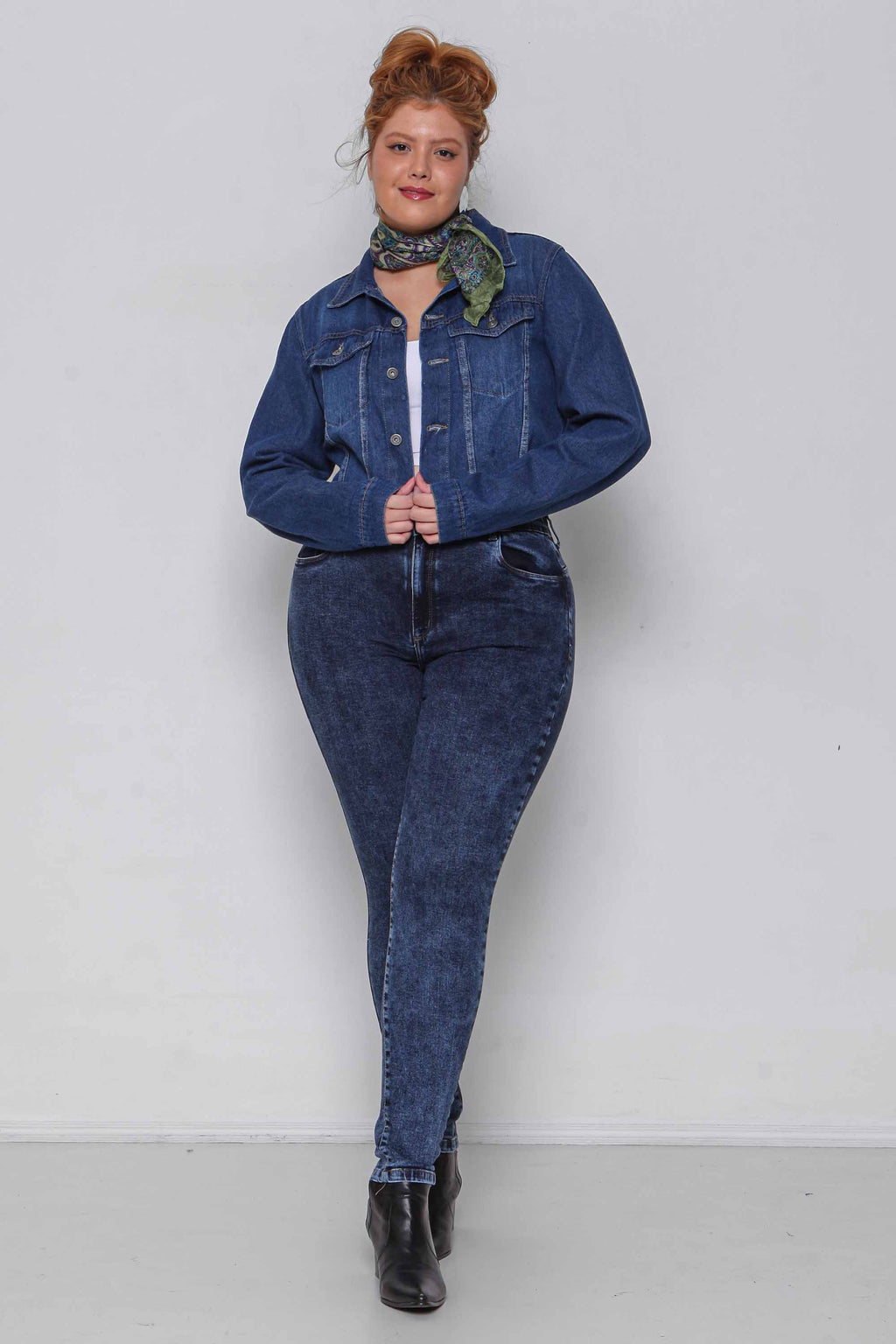 Calça Feminina Jeans Skinny Modeladora Marmorizada com Bolsos