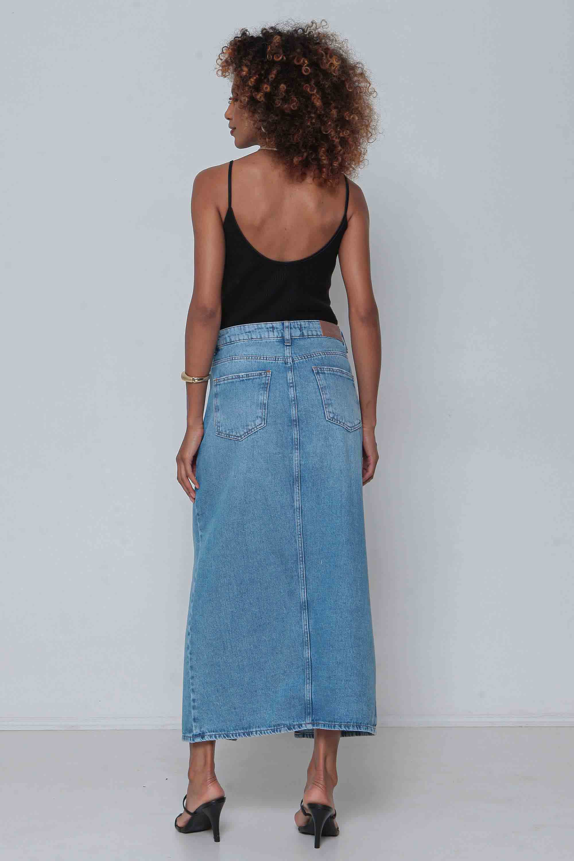 Saia Jeans Midi Fenda Frontal Padrão a Plus sem Elastano