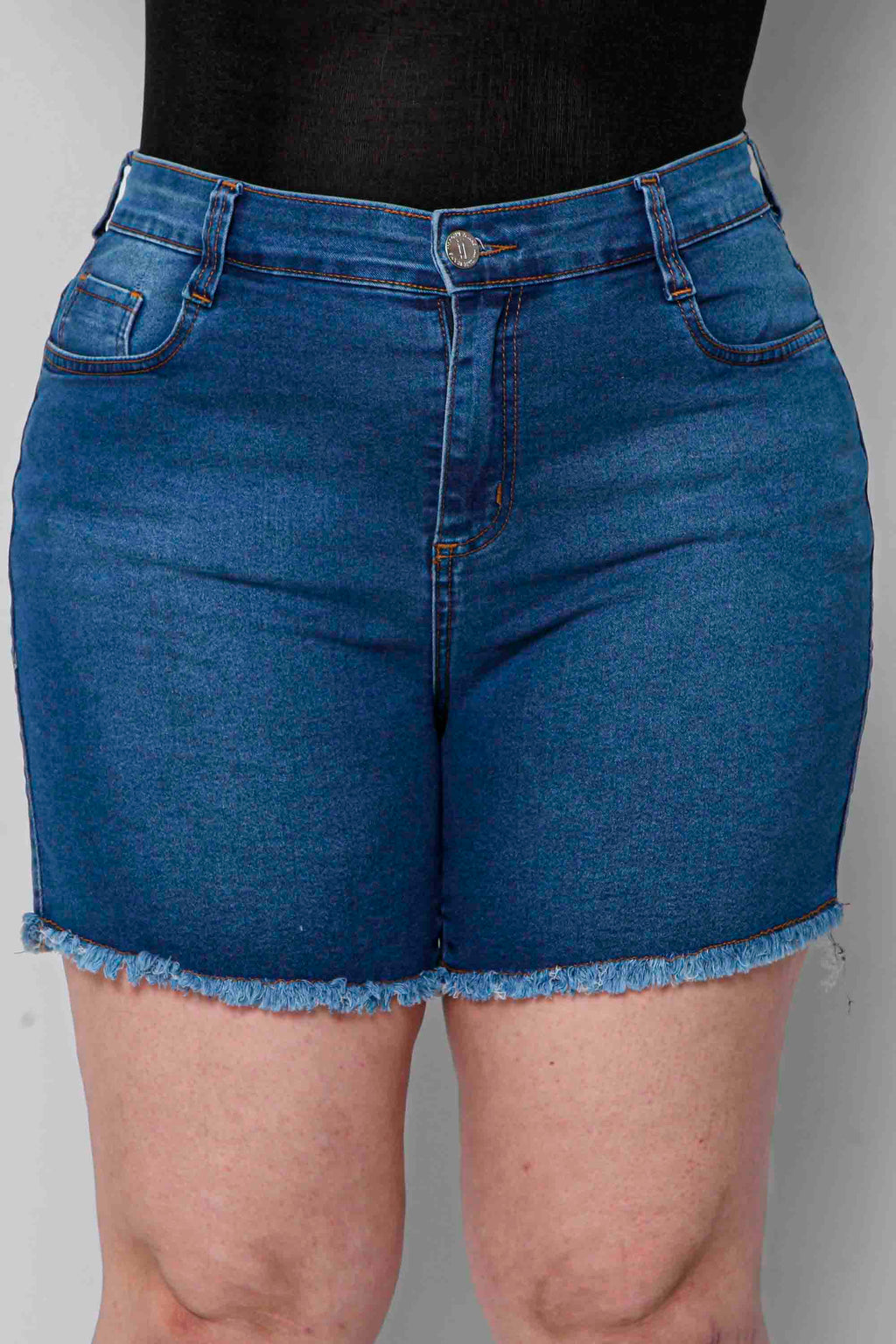Bermuda Feminina Jeans Meia Coxa Barra Desfiada com Elastano