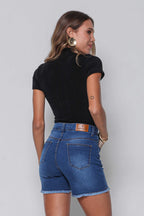 Bermuda Feminina Jeans Meia Coxa Barra Desfiada com Elastano