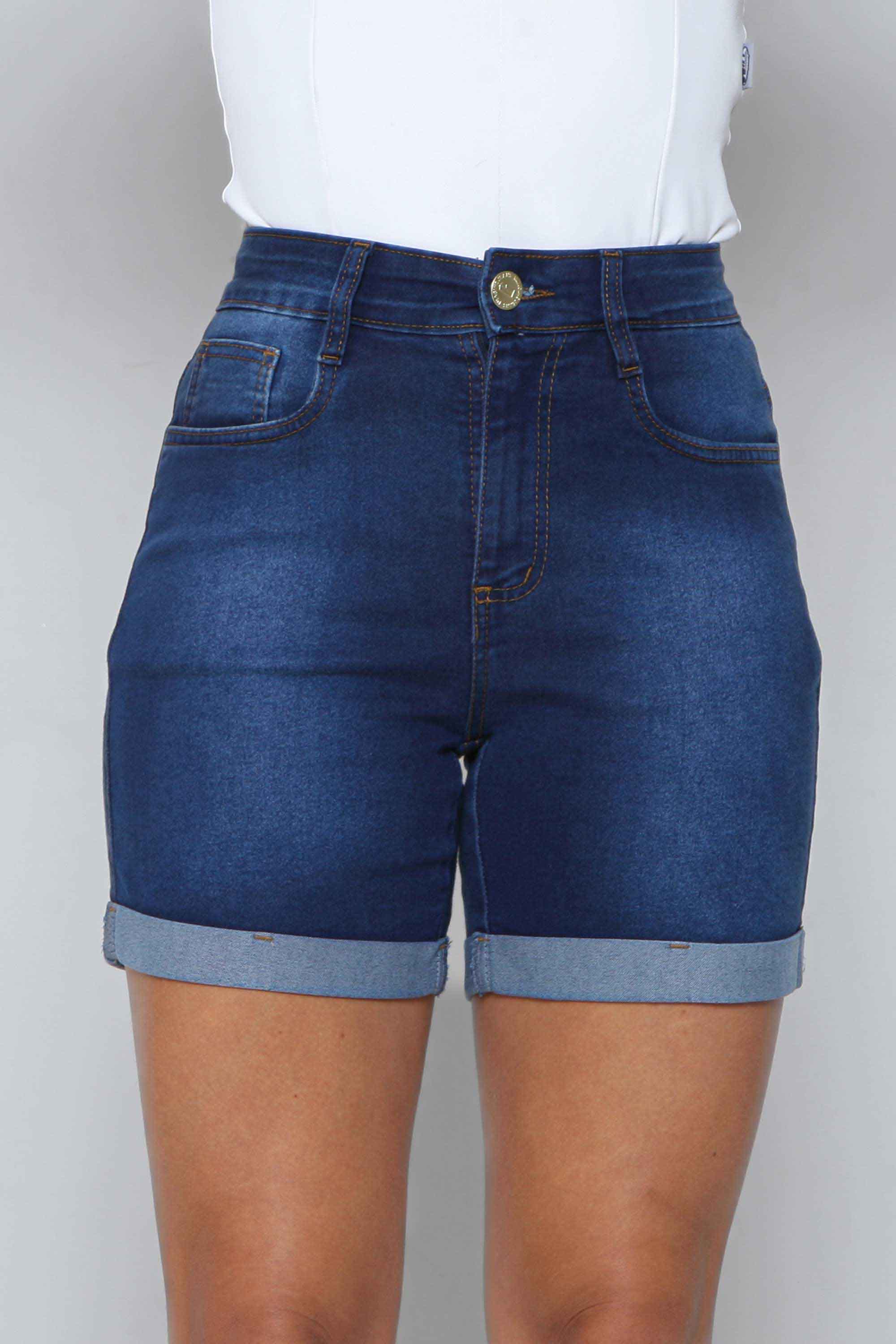 Bermuda Feminina Meia Coxa Barra Dobrada Padrão a Plus com Elastano