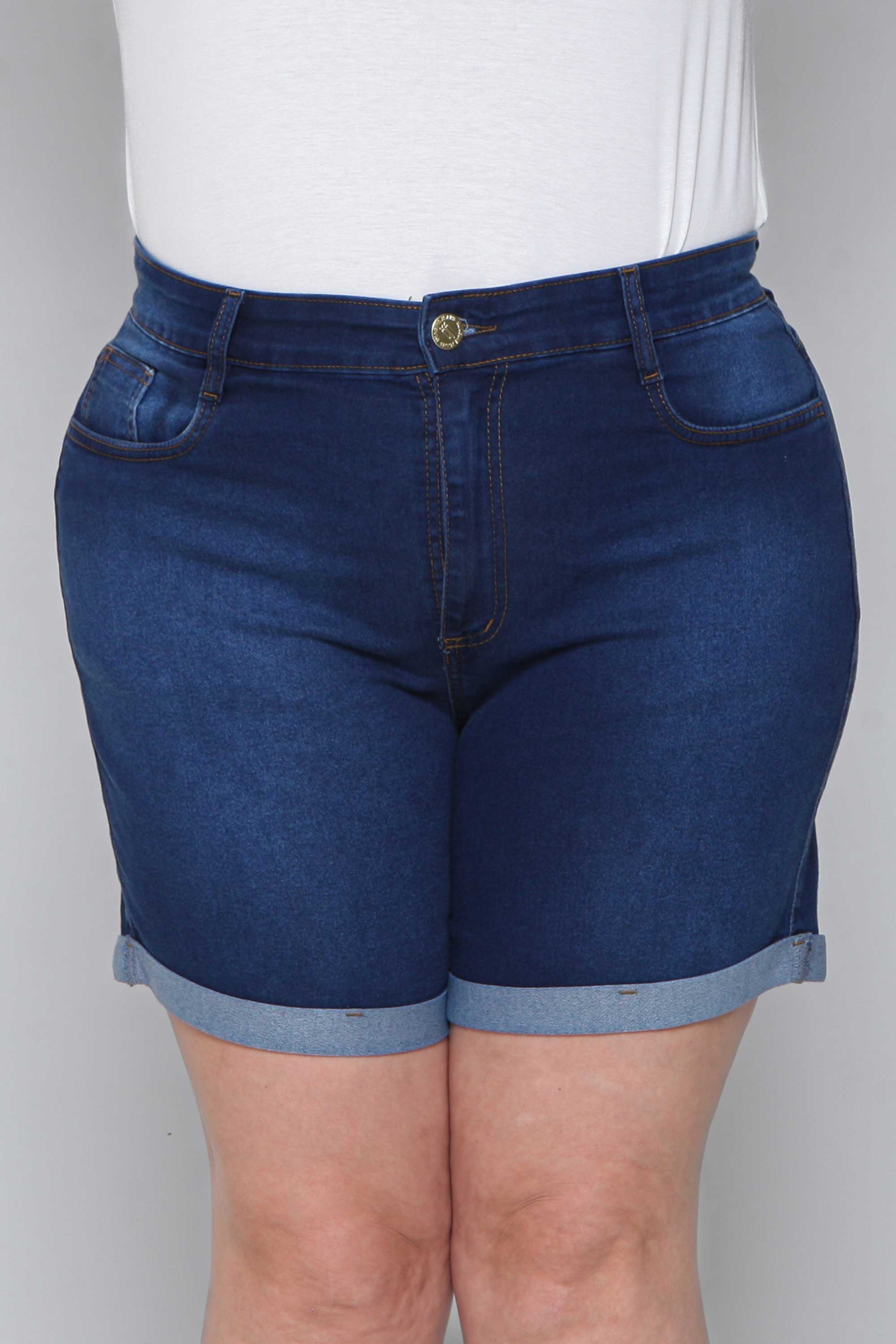 Bermuda Feminina Meia Coxa Barra Dobrada Padrão a Plus com Elastano